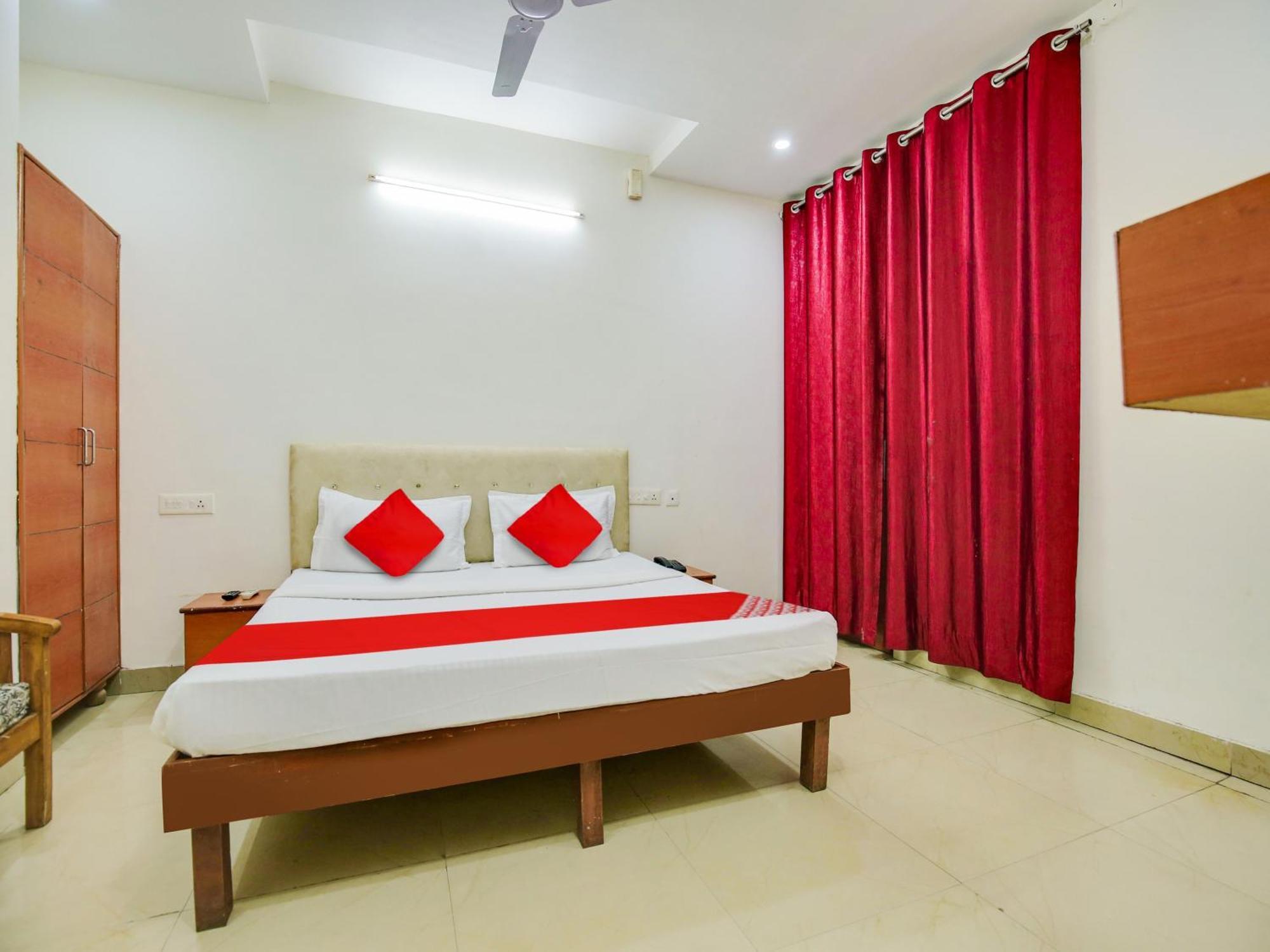 Hotel O Platinum Inn Nayagaon Экстерьер фото
