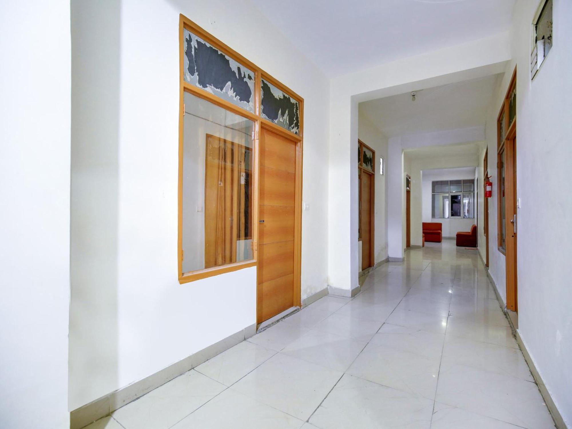 Hotel O Platinum Inn Nayagaon Экстерьер фото